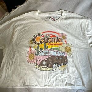 super soft cropped tshirt size L never worn great condition